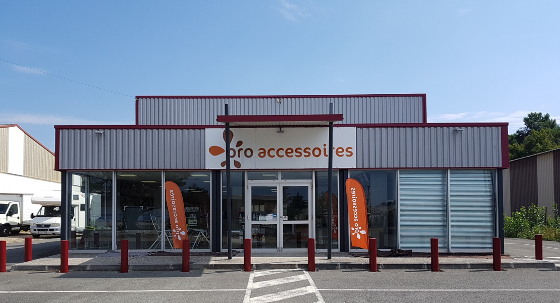 Façade du magasin Claveres Camping-car à Langon